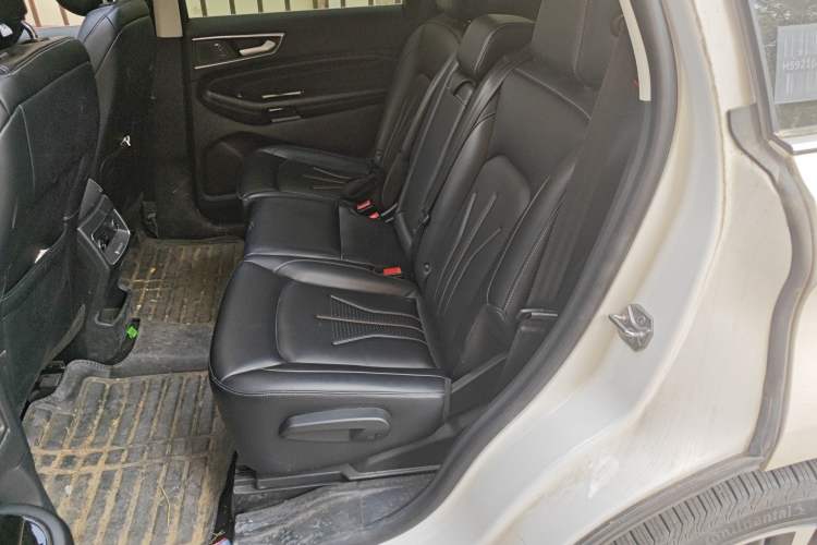 Used Ford Edge 2021 PLUS EcoBoost 245 Two-Wheel-Drive Titanium 7-Seater
