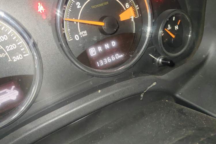 Used Jeep Compass 2015 2.0L Two-Wheel Drive Luxury Edition