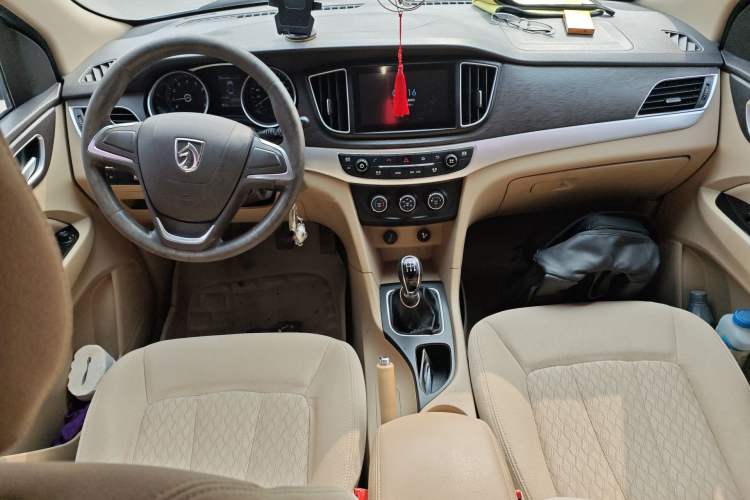 Used Baojun 730 2016 1.5L Manual Value Edition 7 Seats China V Emission Standard
