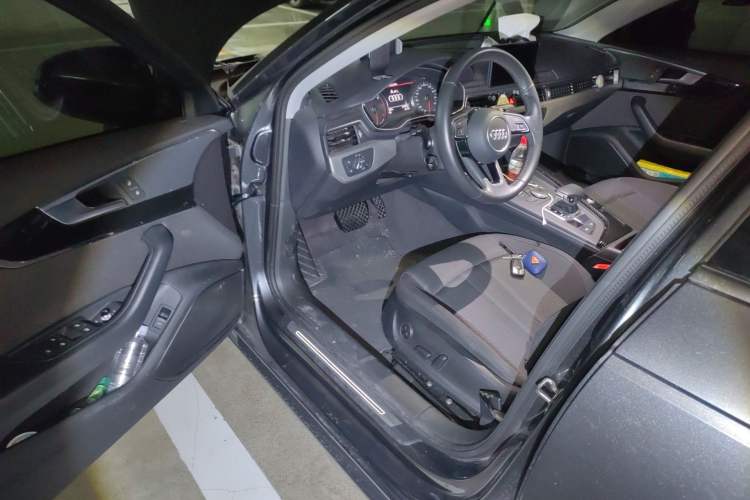 Used Audi A4L 2019 40 TFSI Ambition China VI
