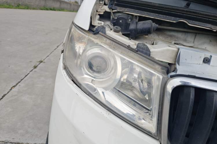 Used SRM Haoyun 1  Right Front Headlight