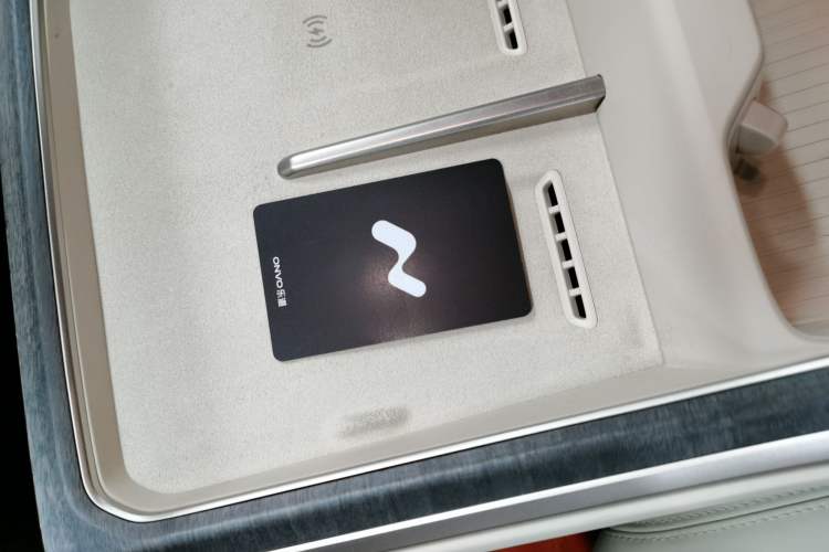 Used ONVO Luxeed L90 2025 Model—Max Six-Seater Version