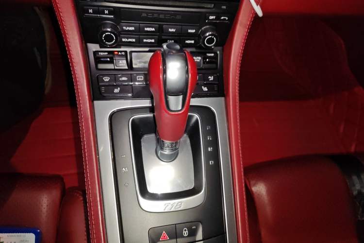 Used Porsche 718 2016 Cayman 2.0T
