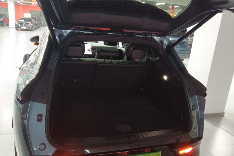 Used Zeekr 7X 2025 100 kWh Long-Range Rear-Wheel Drive with Intelligent Driving Features Trunk