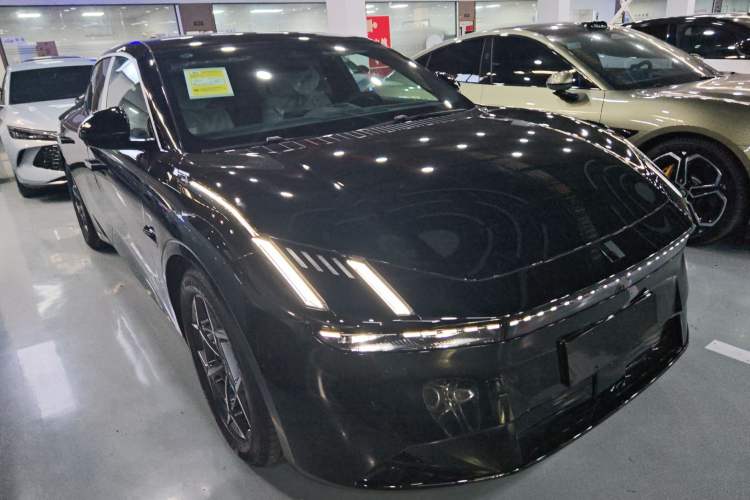 Used Lynk & Co Z10 2025 71 kWh 602 km Range Rear-Wheel Drive Pro