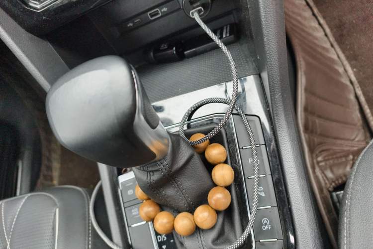 Used Volkswagen Tiguan L 2022 330TSI Automatic Two-Wheel Drive R-Line Enhanced Edition