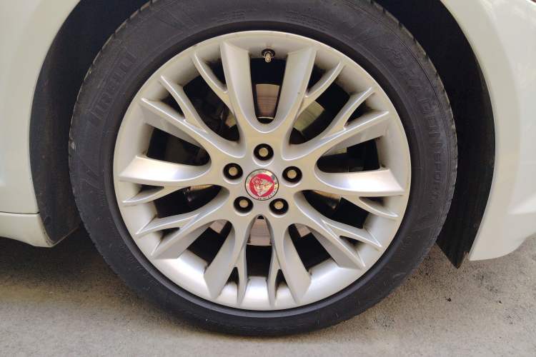 Used Jaguar XF 2014 XF 2.0T Luxury Edition
