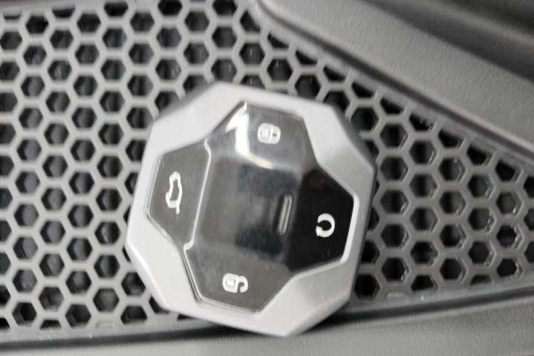 Used JETOUR Traveler 2023 2.0T All-Wheel Drive CrossPRO+
