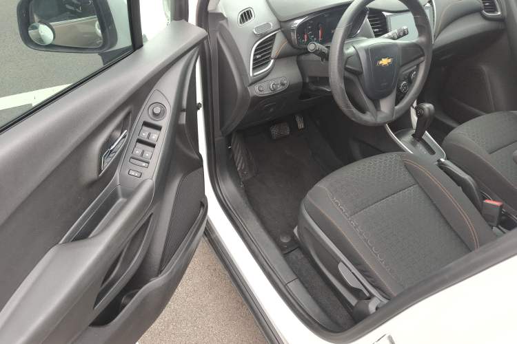 Used Chevrolet Trax 2018 330T Automatic Two-Wheel Drive Elite Model
