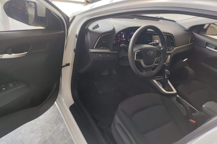 Used Hyundai Elantra (6th Generation / Lingdong) 2016 1.6L Automatic ZhiXuan – Elite Version