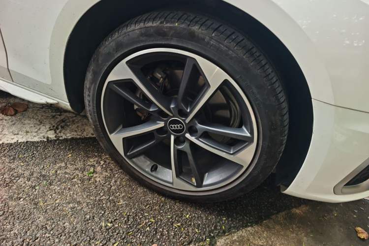 Used Audi A4L 2024 40 TFSI Fashion Dynamic Model
