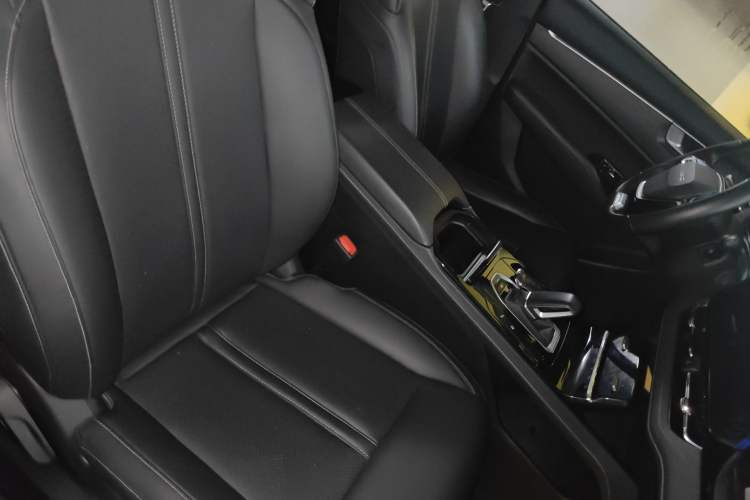 Used Wuling Victory 2020 1.5T CVT Flagship Edition Right Front Seat