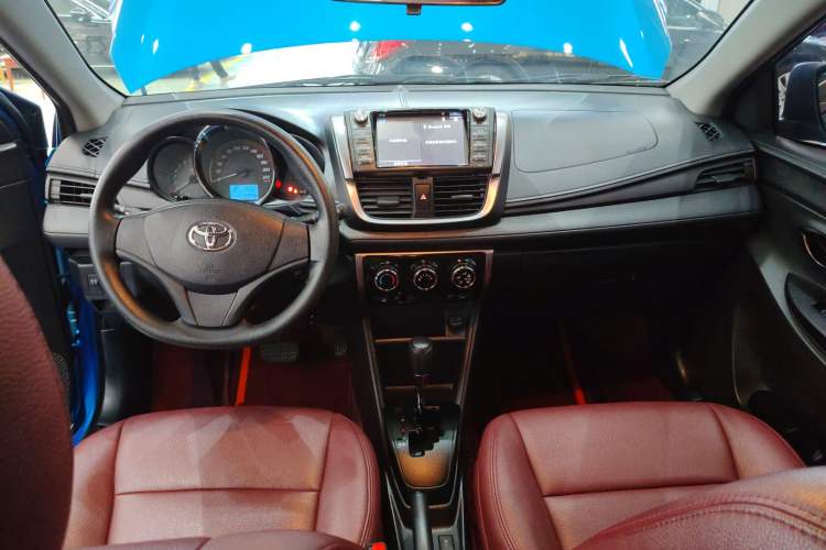 Used Toyota YARiS L Zhi Xuan 2020 1.5L CVT Leading Edition Center Console