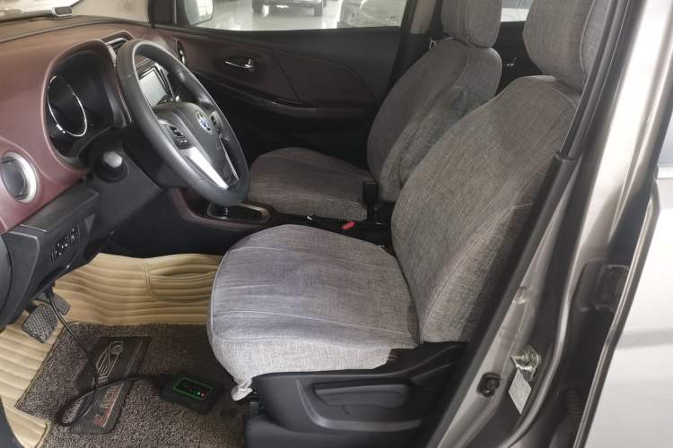 Used Venucia M50V 2017 1.6L XL CVT Luxury Edition
