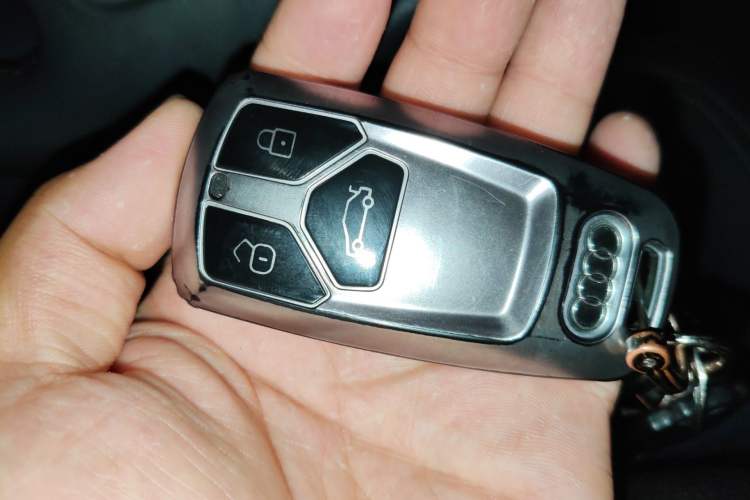 Used Audi A4L 2020 40 TFSI Luxury Prestige Edition Vehicle Key