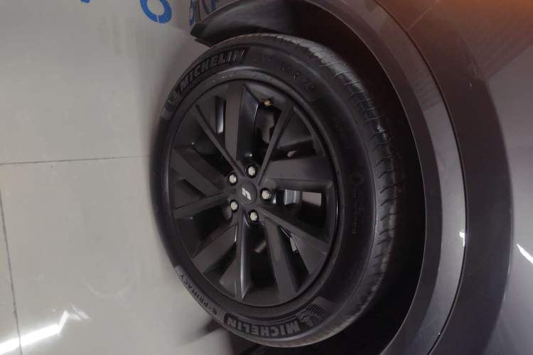 Used Li Auto L8 2023 Pro Model