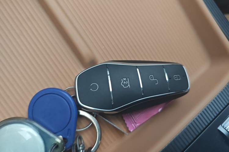 Used BYD Song L DM-i 2024 75km Leading Edition
