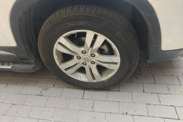 Used CHANGAN CS75 2014 2.0L Manual Luxury Version China IV Standard
