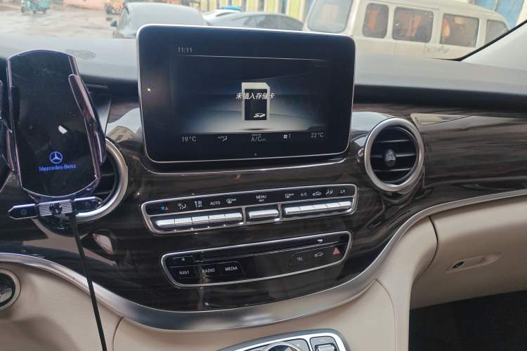 Used Mercedes-Benz V-Class 2018 V 260 Avantgarde Edition China VI
