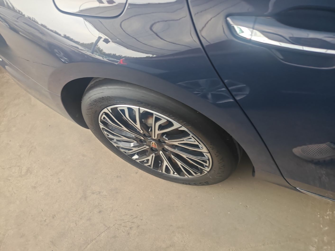 Hongqi H5 2024 2.0T Automatic Smart Connect Flagship Edition - Chinese Trim Ling — снимка 11