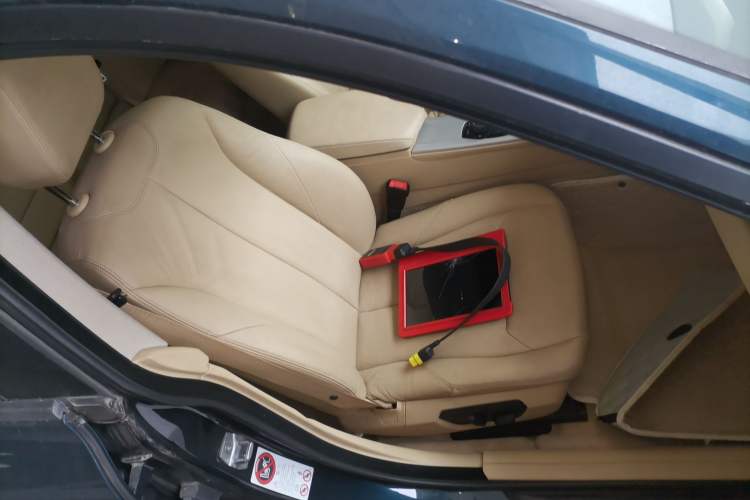 Used BMW 3 Series GT 2013 320i Leading Model
