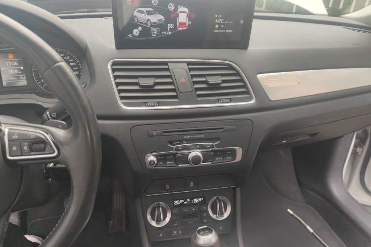 Used Audi Q3 2013 35 TFSI Comfort Model Audio And AC Panel
