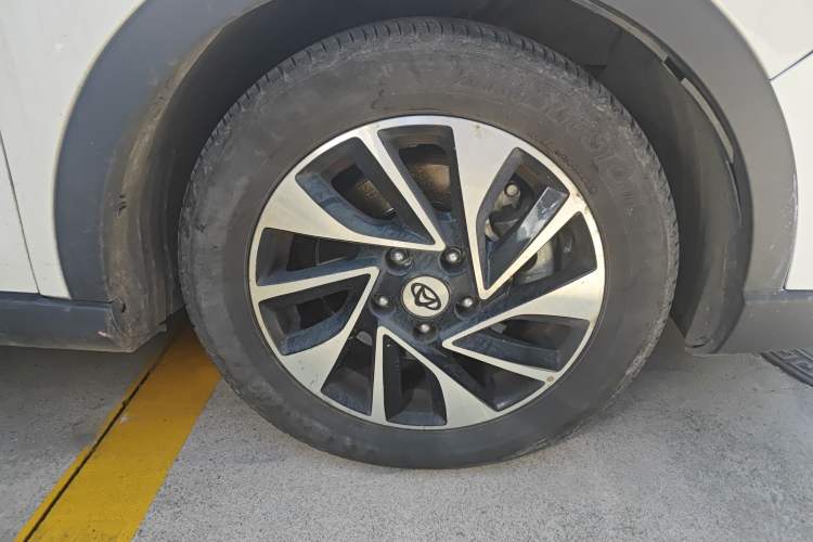 Used CHANGAN OSHAN A800 2017 1.5T Automatic ZhiZun Model
