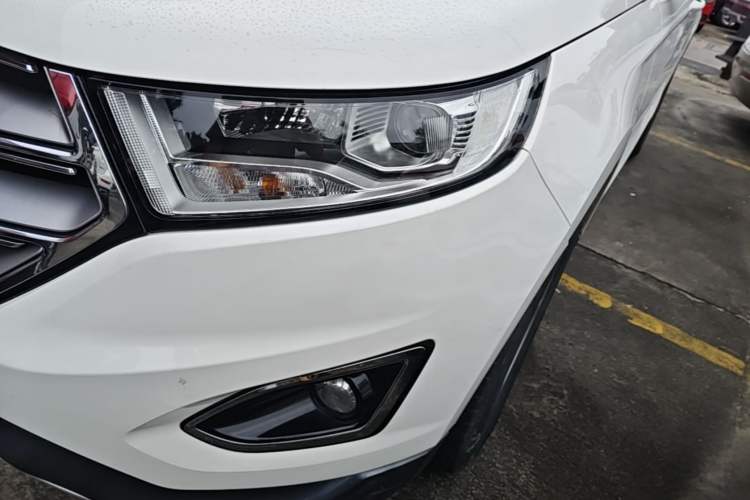 Used Ford Edge 2016 EcoBoost 245 Two-Wheel-Drive Titanium 5-Seater
