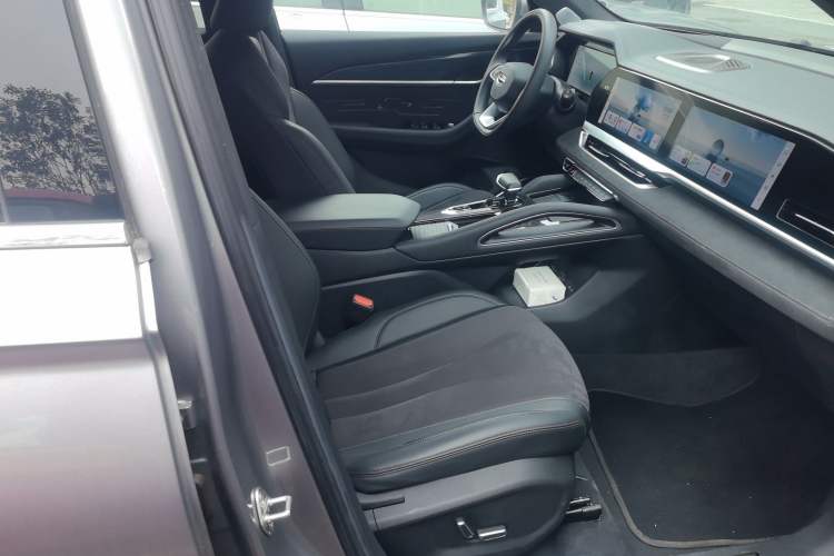 Used Geely Auto Monjaro L 2024 2.0TD High-Power Automatic Two-Wheel Drive Skyline Edition