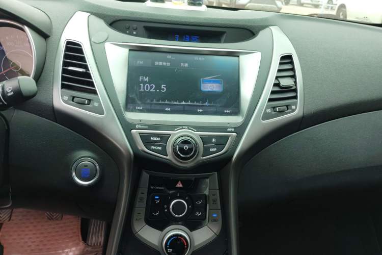 Used Hyundai Elantra (5th Generation / Langdong) 2016 1.6L Manual Luxury Model
