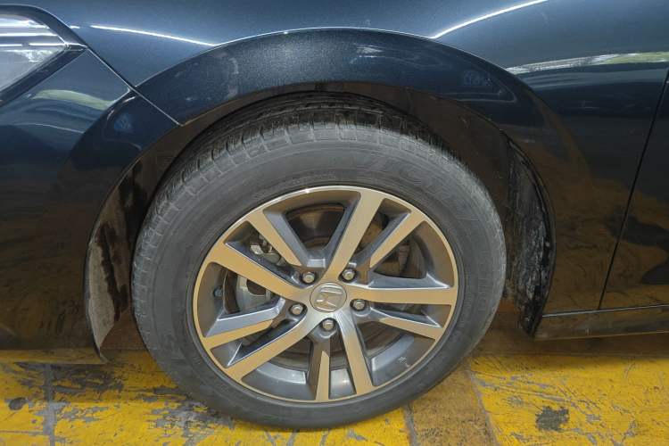 Used Honda Civic 2023 240TURBO CVT Dynamic · Center Stage Special Edition