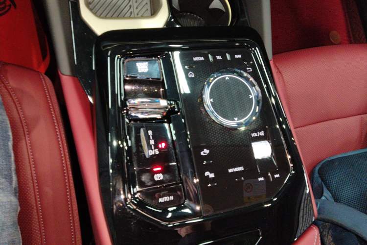 Used BMW 5 Series 2024 530Li Luxury Edition M Sport Package