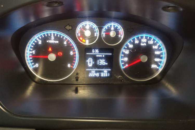 Used Foton Toano 2024 Joyear Multi-Function 2.0T Manual Long-Wheelbase Mid-Roof Model with Single Rear Tire Available in 5/6/7/9-Seater Configurations