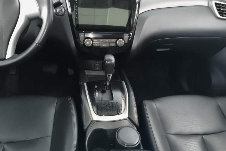 Used Nissan X-Trail 2015 2.0L CVT Comfort MAX Edition 2WD
