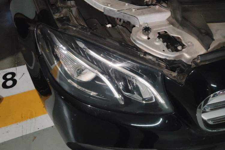 Used Mercedes-Benz E-Class 2017 E 200 L Sport 4MATIC Right Front Headlight