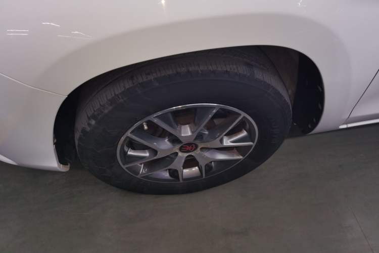 Used BYD Song 2017 Gaishe Upgrade Edition 1.5TID Automatic Comfort Model Exterior 4