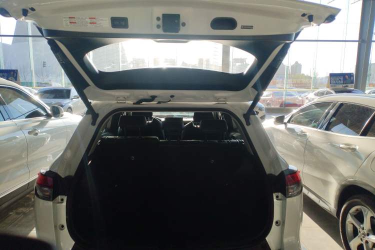 Used Toyota FRONTLANDER 2023 2.0L Smart Electric Hybrid Dual-Engine Deluxe Version