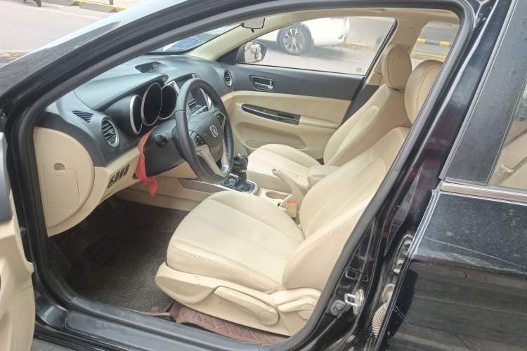 Used Changan Eado 2015 1.6L Manual Luxury Model China V Standard