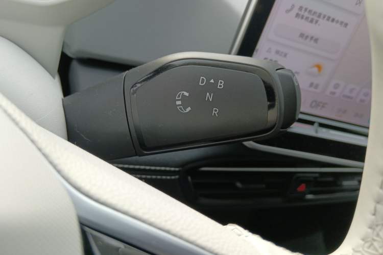 Used Volkswagen ID.3 2025 Smart Model Outstanding Oxygen Edition