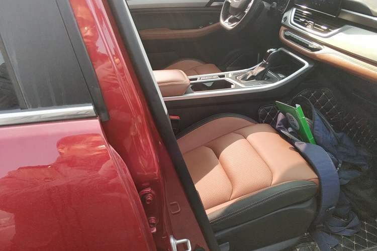 Used Geely Auto Vision X6 2020 1.4T CVT Luxury Edition Right Front Seat