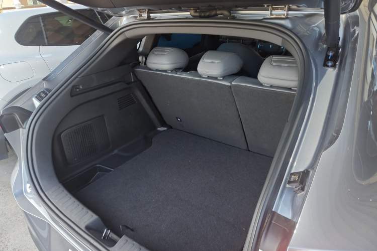 Used Deepal S05 2024 510Max Pure Electric Version Trunk