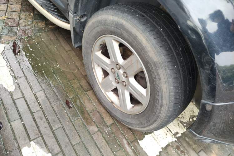 Used Land Rover Freelander 2 2011 2.2T SD4 SE Diesel Edition Right Front Wheel Hub