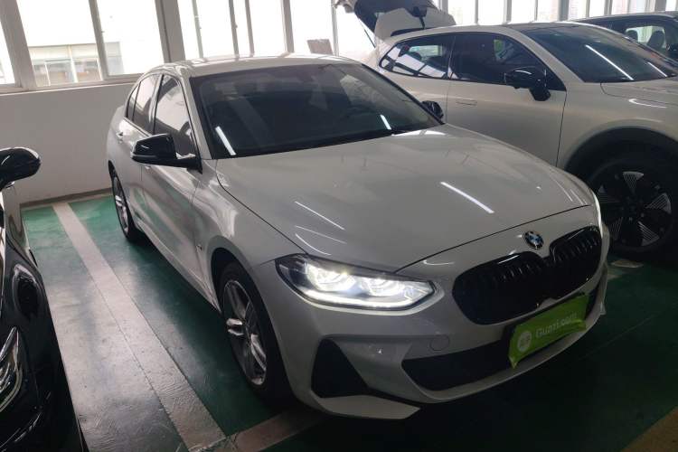 Used BMW 1 Series 2021 120i M Sport Night Edition Front Right 45 Deg