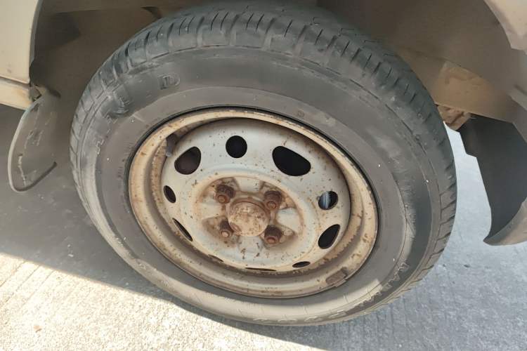 Used Wuling Zhiguang 2010 1.0L New Version Practical Edition with Short Body