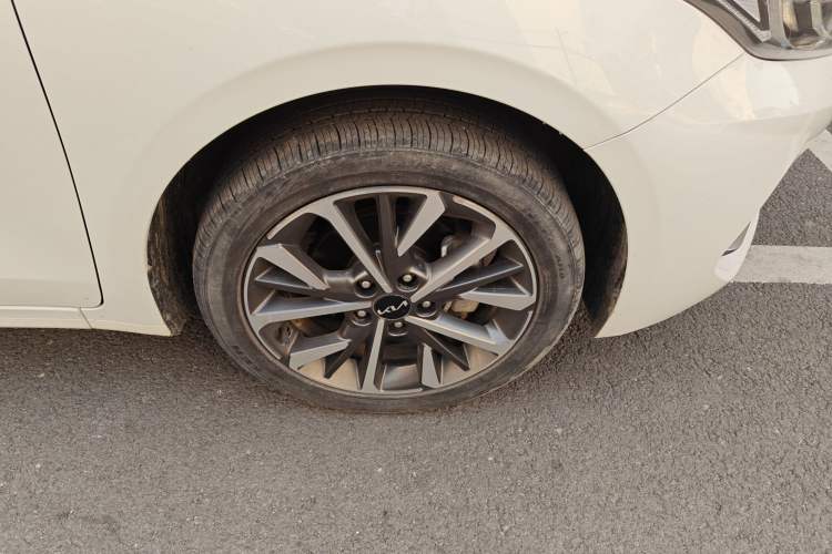 Used Kia K3 2021 Revised 1.5L CVT Fashion Edition Right Front Wheel Hub