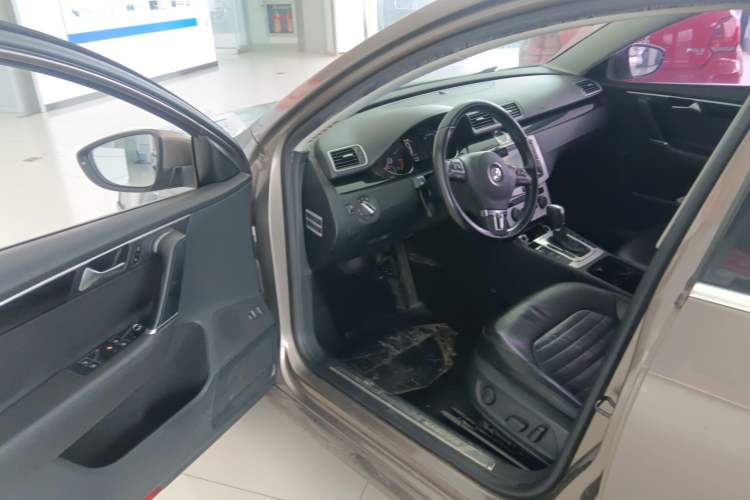 Used Volkswagen Magotan 2013 1.8TSI Luxury Model Driver Seat