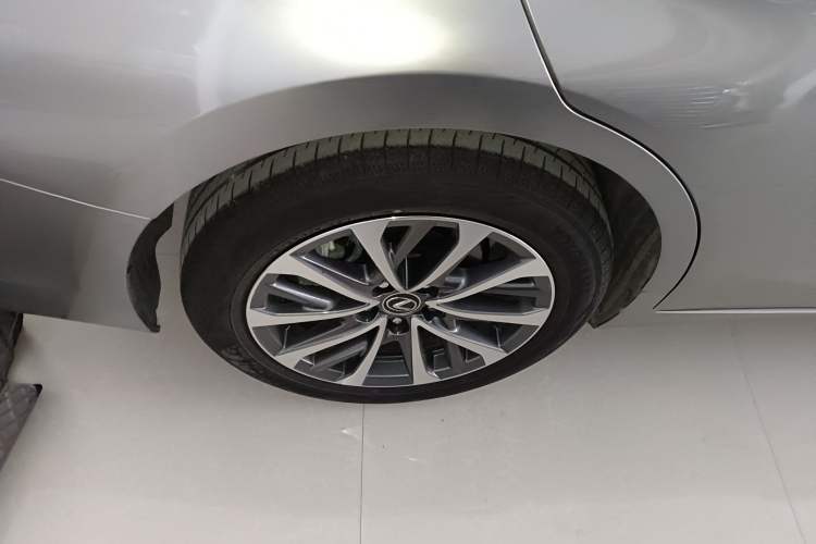 Used Lexus ES 2025 200 Premium Edition