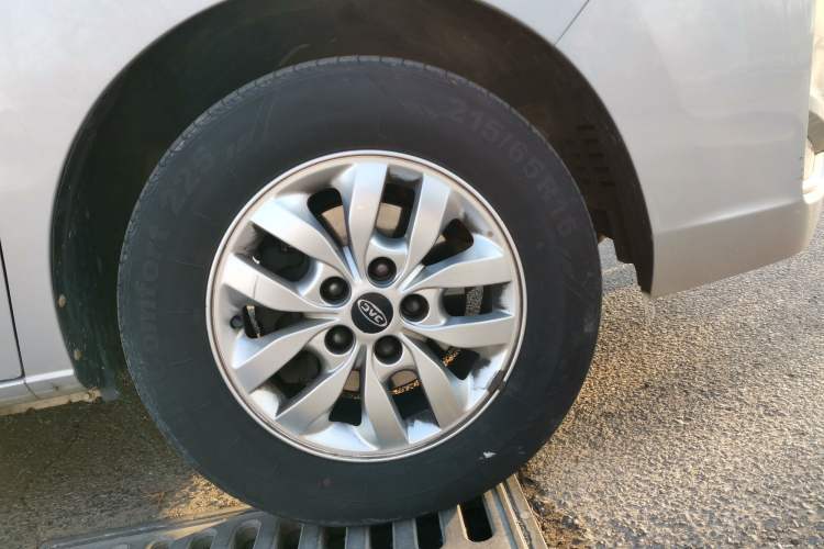 Used JAC Refine M4 2019 Joyful Series 2.0L Manual Business Model China VI