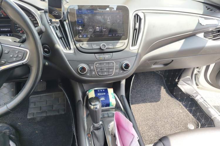 Used Chevrolet Malibu XL 2019 535T CVT Active Version Audio And AC Panel