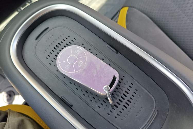 Used ORA Good Cat GT 2023 Mulan Edition 401km Prestige Version Vehicle Key